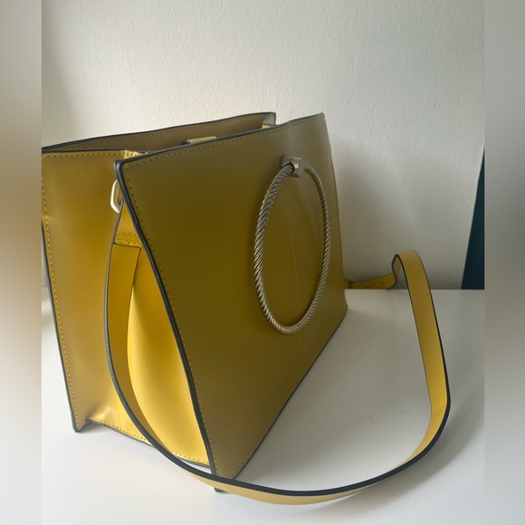 ZARA RARE Unusual Big Square Bag Harvest Gold with Metal Handles EUC - Picture 3 of 8